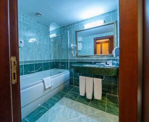 Bodrum Holiday Resort & Spa  5*