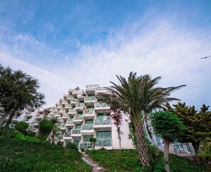 Bodrum Holiday Resort & Spa  5*