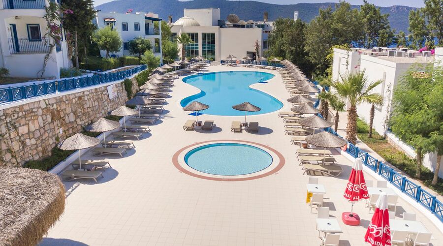 Bodrum Holiday Resort & Spa  5*