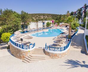 Bodrum Holiday Resort & Spa  5*