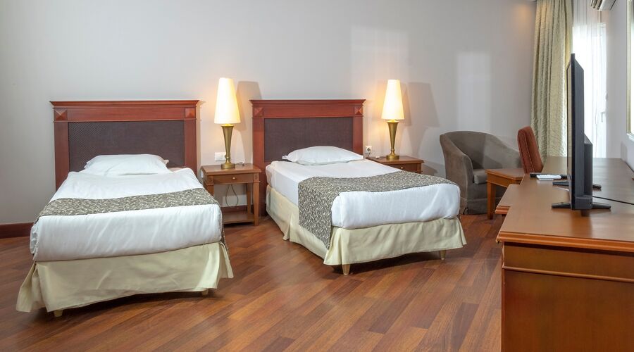 Bodrum Holiday Resort & Spa  5*