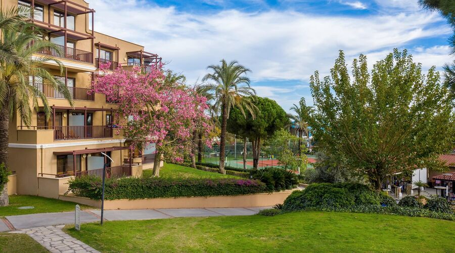 Asteria Family Resort  Belek  5*
