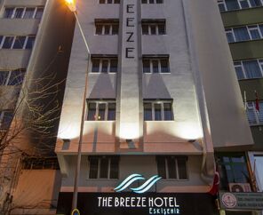 The Breeze Hotel  3*