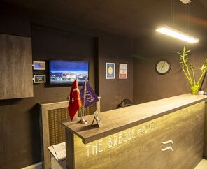 The Breeze Hotel  3*