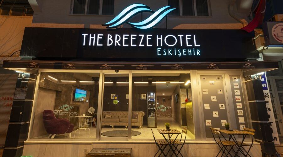 The Breeze Hotel  3*