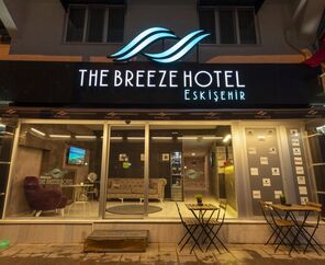 The Breeze Hotel  3*