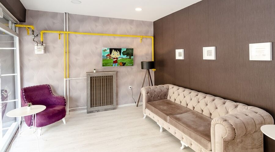 The Breeze Hotel  3*
