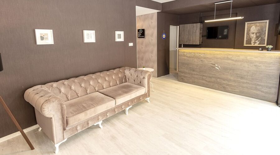 The Breeze Hotel  3*