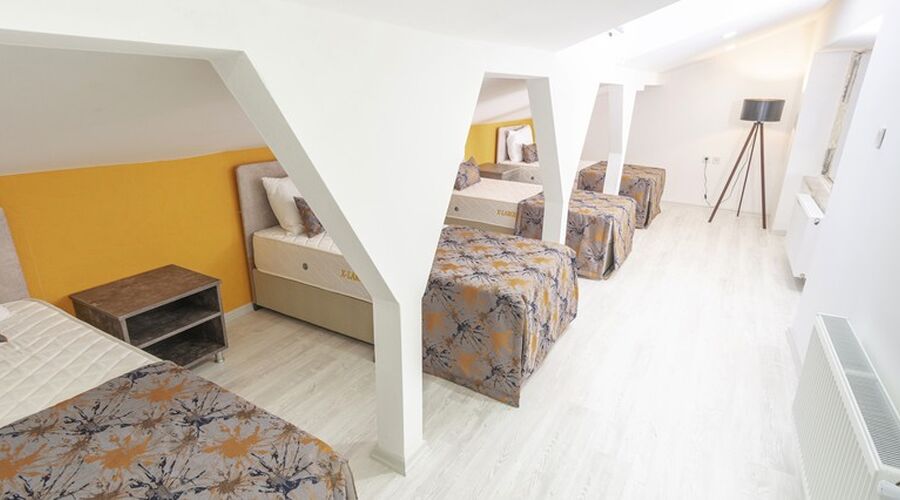 The Breeze Hotel  3*