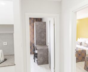 The Breeze Hotel  3*
