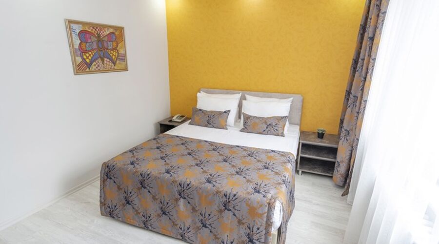 The Breeze Hotel  3*