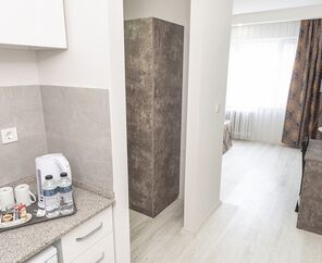 The Breeze Hotel  3*