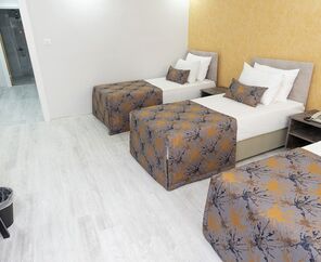 The Breeze Hotel  3*