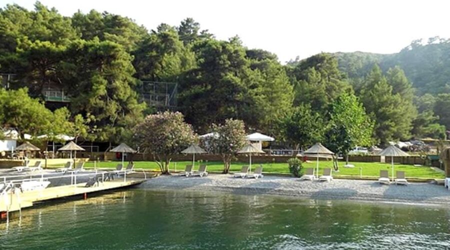Alesta Yacht Hotel 4*