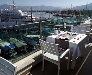 Alesta Yacht Hotel 4*