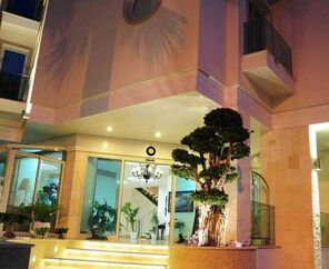Alesta Yacht Hotel 4*