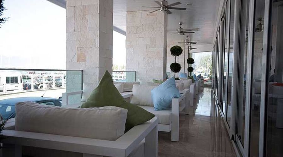 Alesta Yacht Hotel 4*
