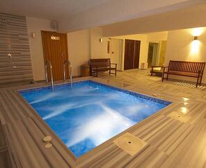 Alesta Yacht Hotel 4*
