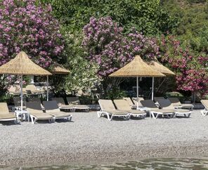 Alesta Yacht Hotel 4*