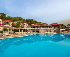 Nicholas Park Hotel  3*