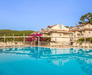 Nicholas Park Hotel  3*