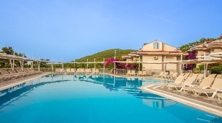 Nicholas Park Hotel  3*