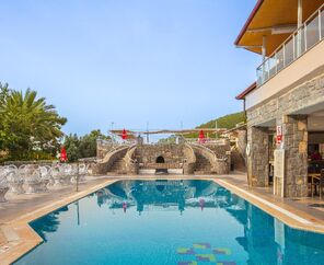Nicholas Park Hotel  3*