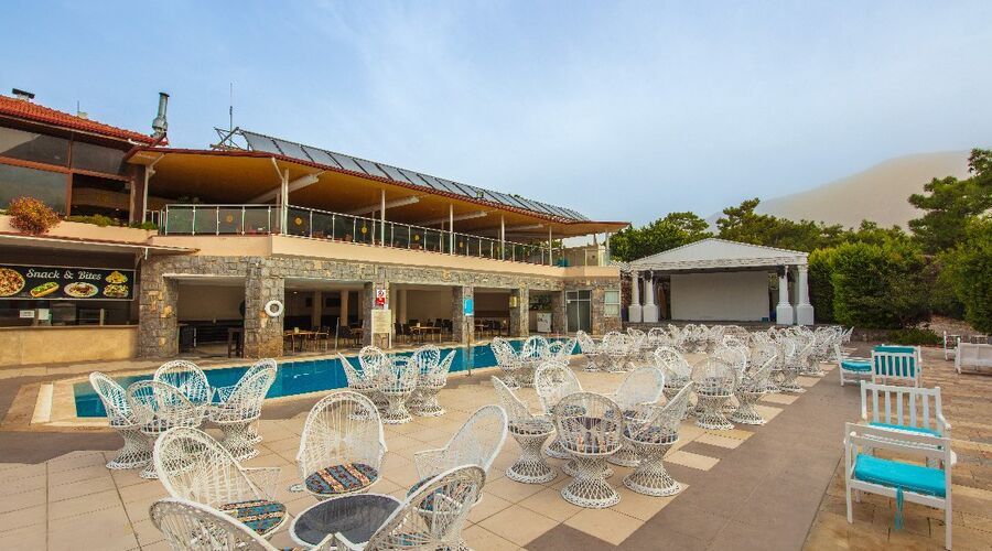 Nicholas Park Hotel  3*