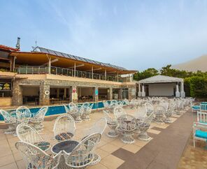 Nicholas Park Hotel  3*