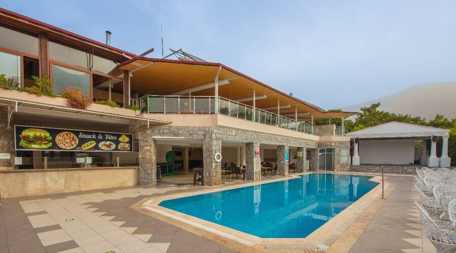 Nicholas Park Hotel  3*