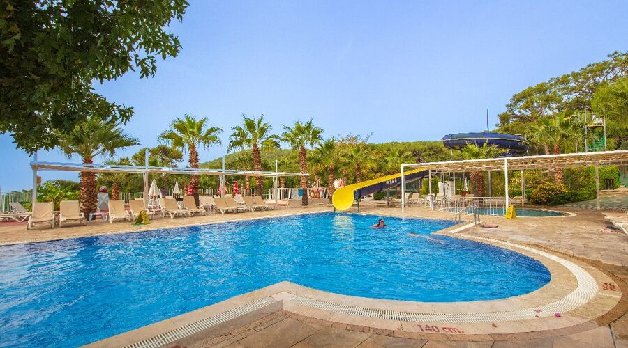 Nicholas Park Hotel  3*