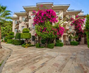 Nicholas Park Hotel  3*