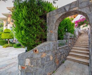 Nicholas Park Hotel  3*