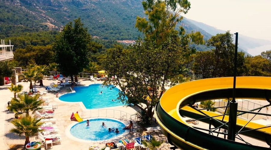 Nicholas Park Hotel  3*