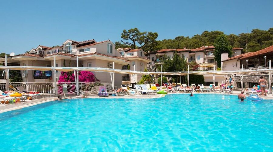 Nicholas Park Hotel  3*