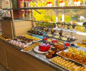 Nicholas Park Hotel  3*