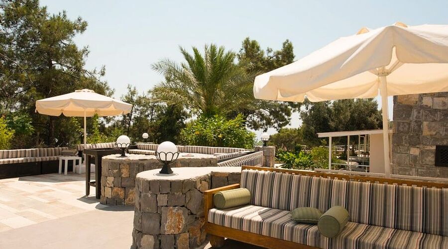 Nicholas Park Hotel  3*