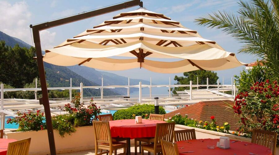 Nicholas Park Hotel  3*