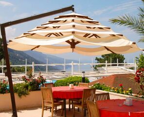 Nicholas Park Hotel  3*