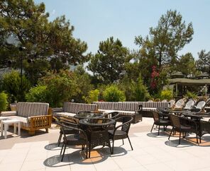 Nicholas Park Hotel  3*
