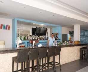 Nicholas Park Hotel  3*