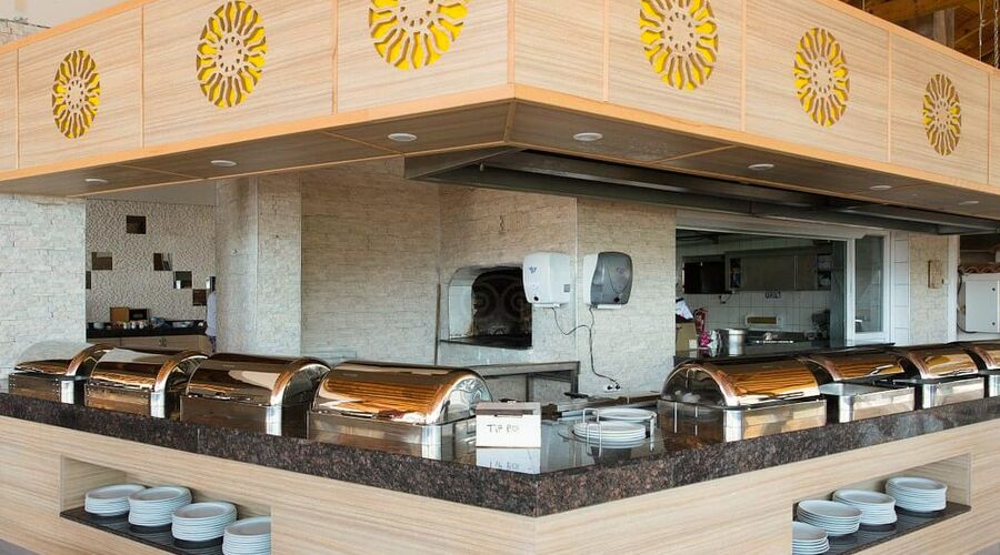 Nicholas Park Hotel  3*