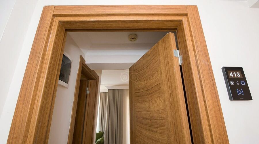Nicholas Park Hotel  3*