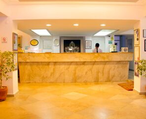 Nicholas Park Hotel  3*
