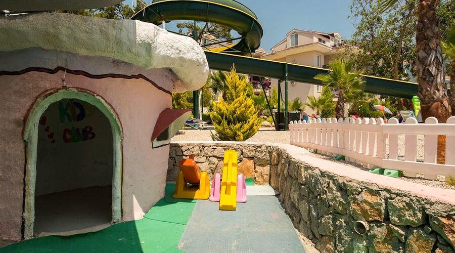 Nicholas Park Hotel  3*