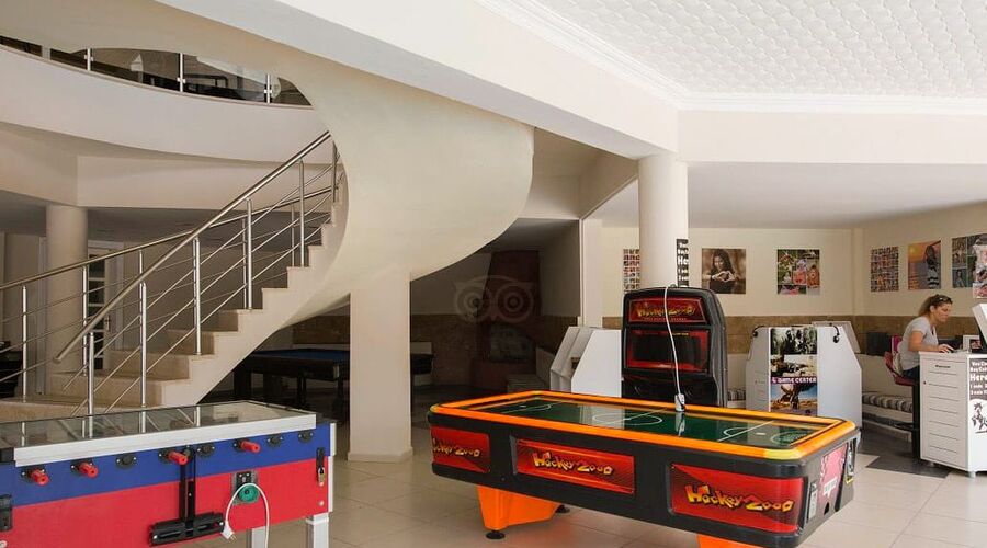 Nicholas Park Hotel  3*