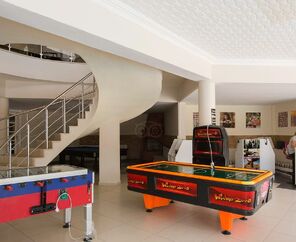 Nicholas Park Hotel  3*
