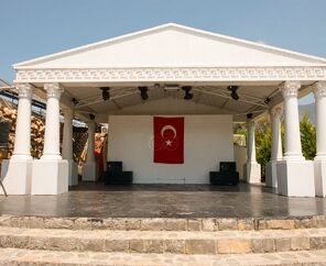 Nicholas Park Hotel  3*