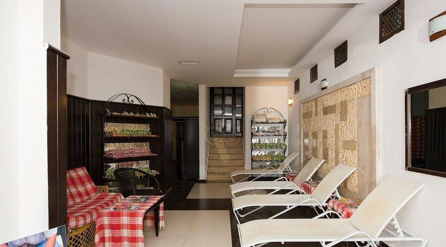 Nicholas Park Hotel  3*