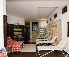 Nicholas Park Hotel  3*